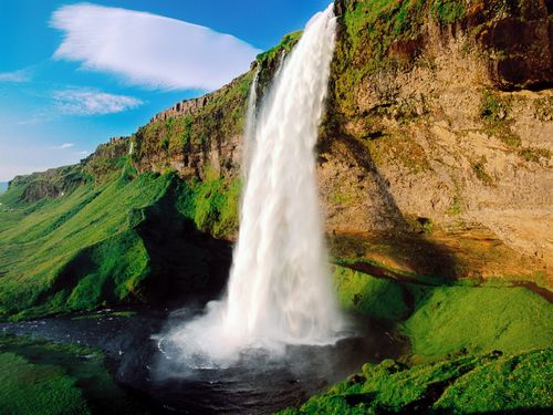   Seljalandsfoss Waterfall, Iceland.JPG