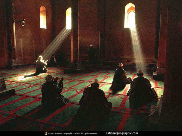 http://www.kaheel7.com/userimages/mosque-prayer.JPG